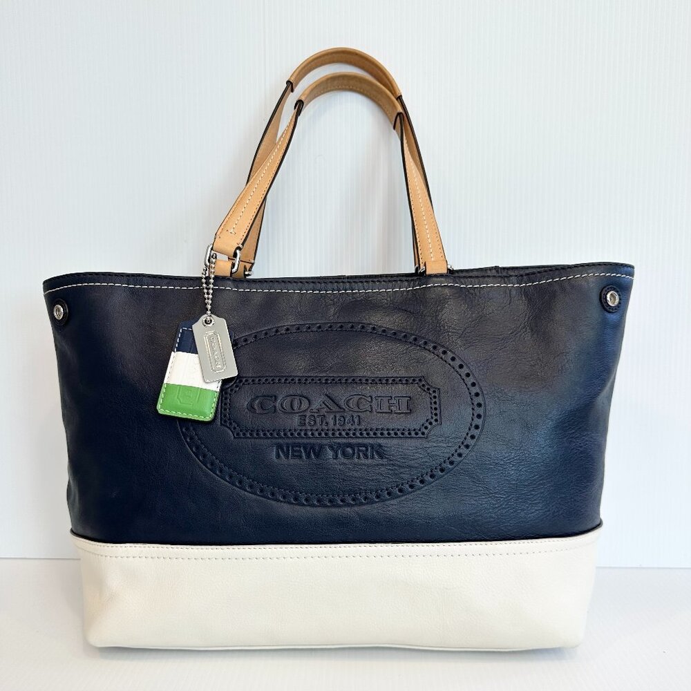 Coach Hamptons Logo Patch Tote in Navy and White Leather w/ Vachetta Handles EUC